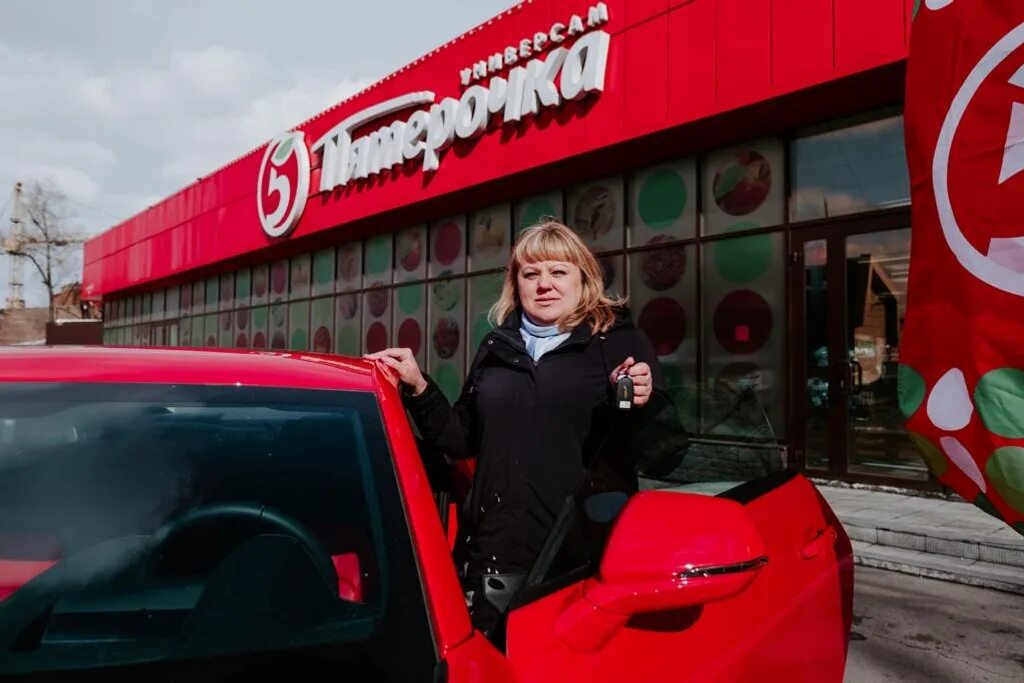 Победитель лотереи. Выигрышный лотерейный билет. Выигрыш в казино. Номер лотерейного билета. Выиграл деньги в казино.