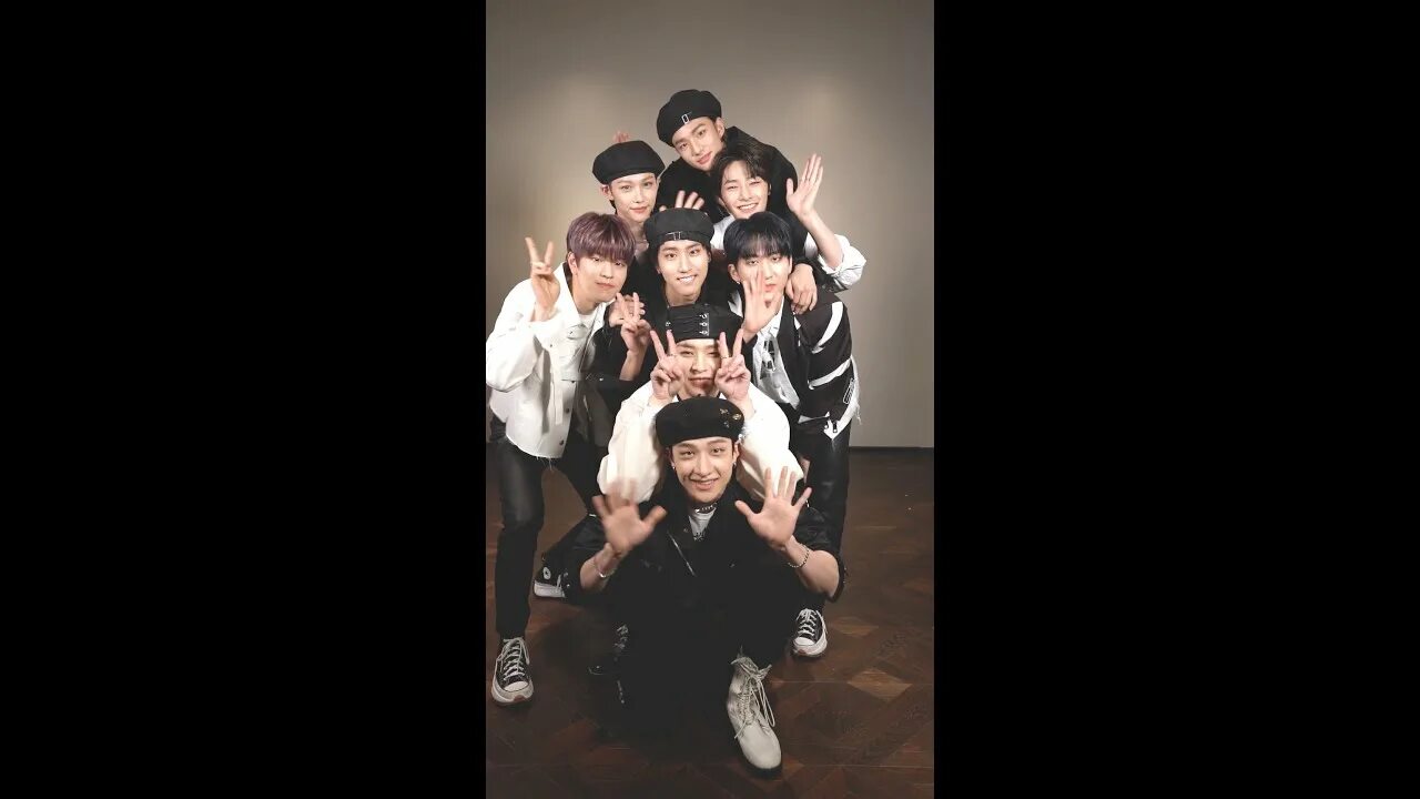 Stray Kids 2pm. Top Stray Kids. Relay Dance Stray Kids. Stray Kids коллаборация. Песня top stray kids