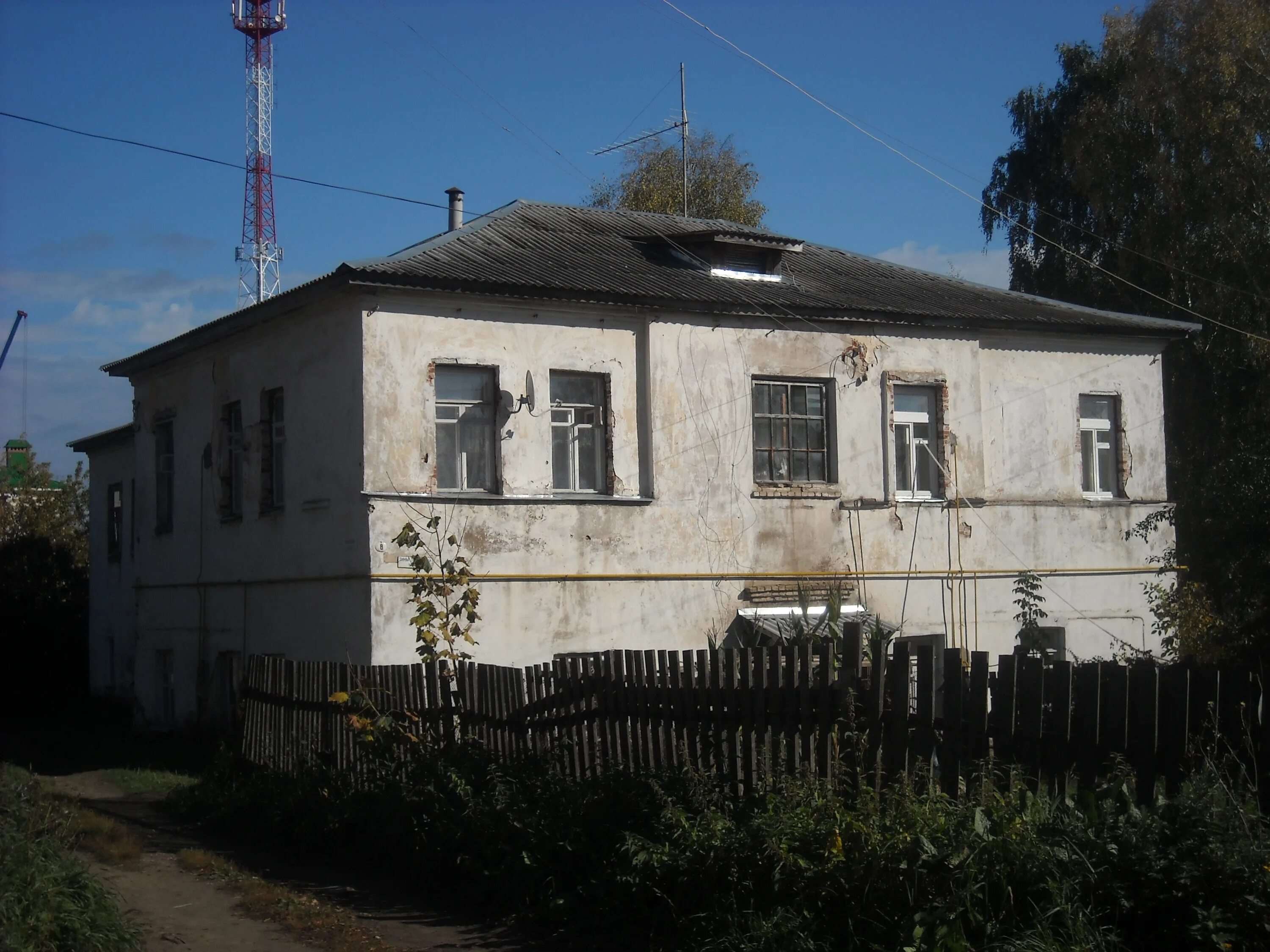 Углич зины золотовой. Углич новостройки. Улицы в угличе названные в честь героев. Уипк углич. Угличская 27а ярославль.
