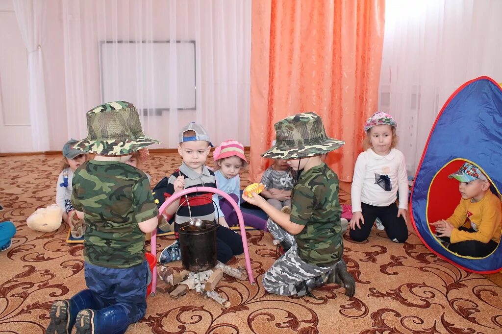 Сюжетно ролевая игра космос. Сюжетная ролевая игра птицы. Сюжетная ролевая игра птицы. Сюжетно-ролевые игры. Сюжетно ролевые игры в доу.