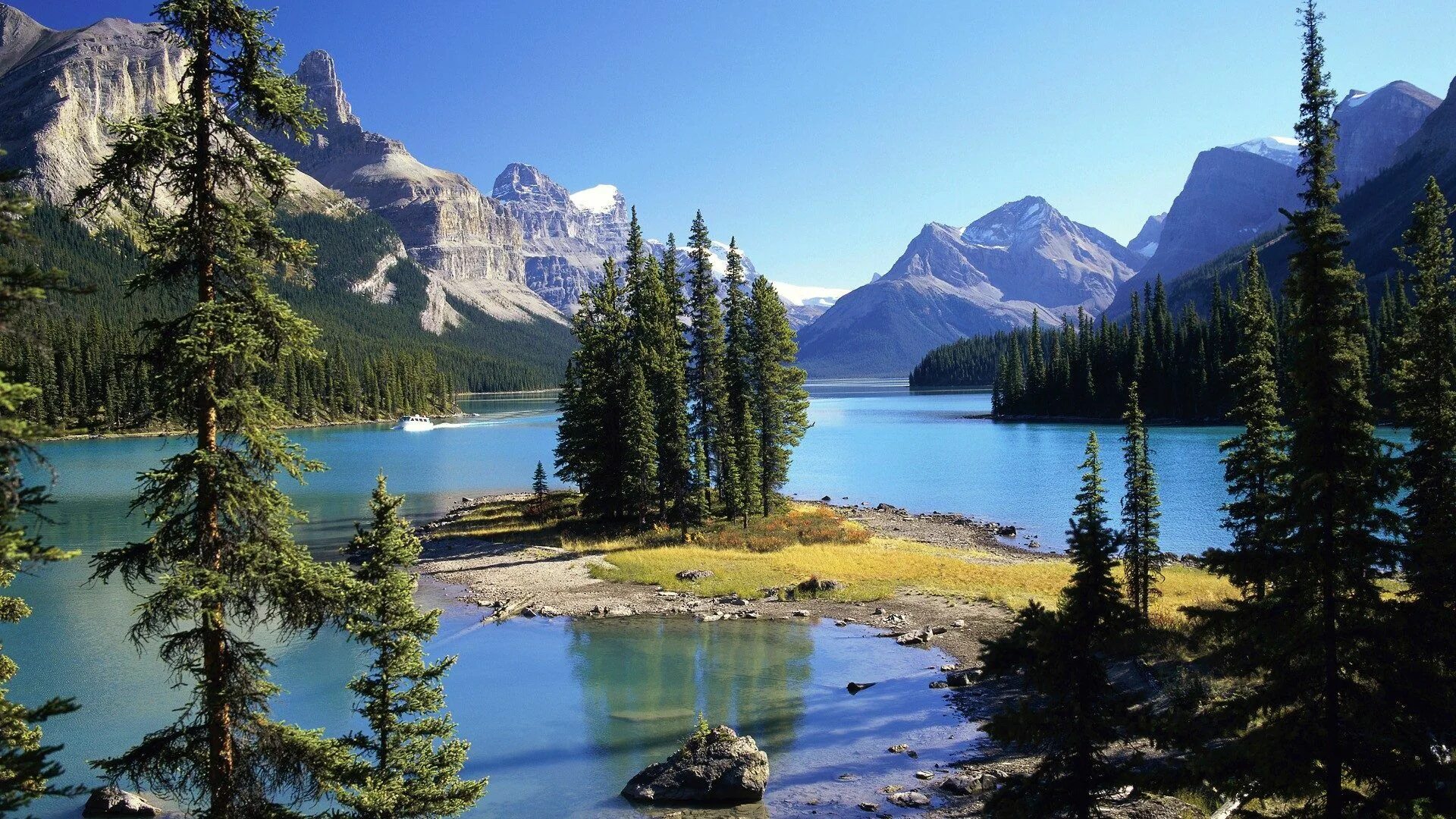 Canada lakes. Озеро Малайн, парк Джаспер. Британская Колумбия Джаспер.