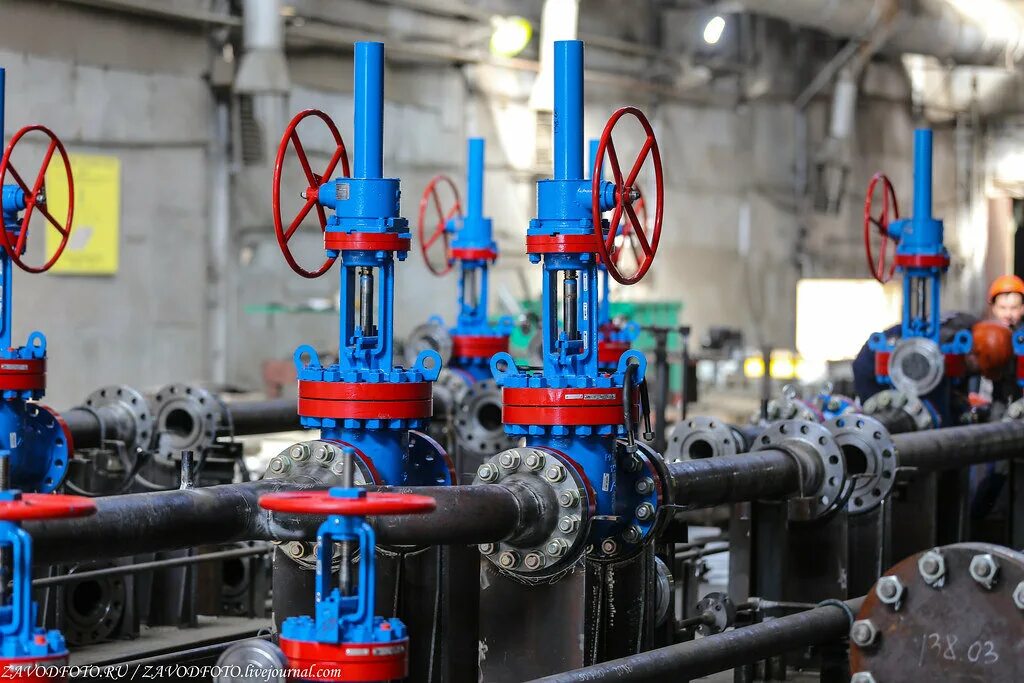 Екатеринбург). Уралхиммаш – завод химического машиностроения. Завод химмаш екатеринбург. Реактор гидроочистки r-202. Уралхиммаш цех 40.