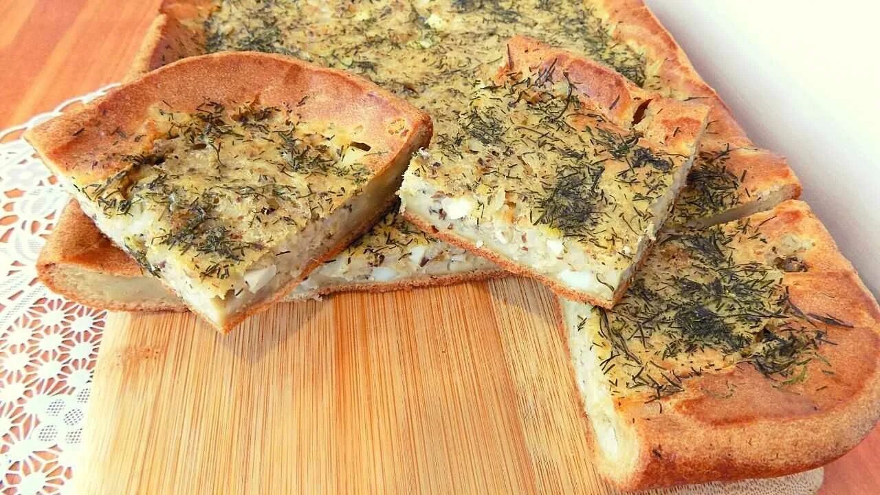 Как сделать пирог с консервами. Рыбный пирог из консервов. пирог с рыбными консервами. заливной рыбный пирог. заливной пирог с консервой.