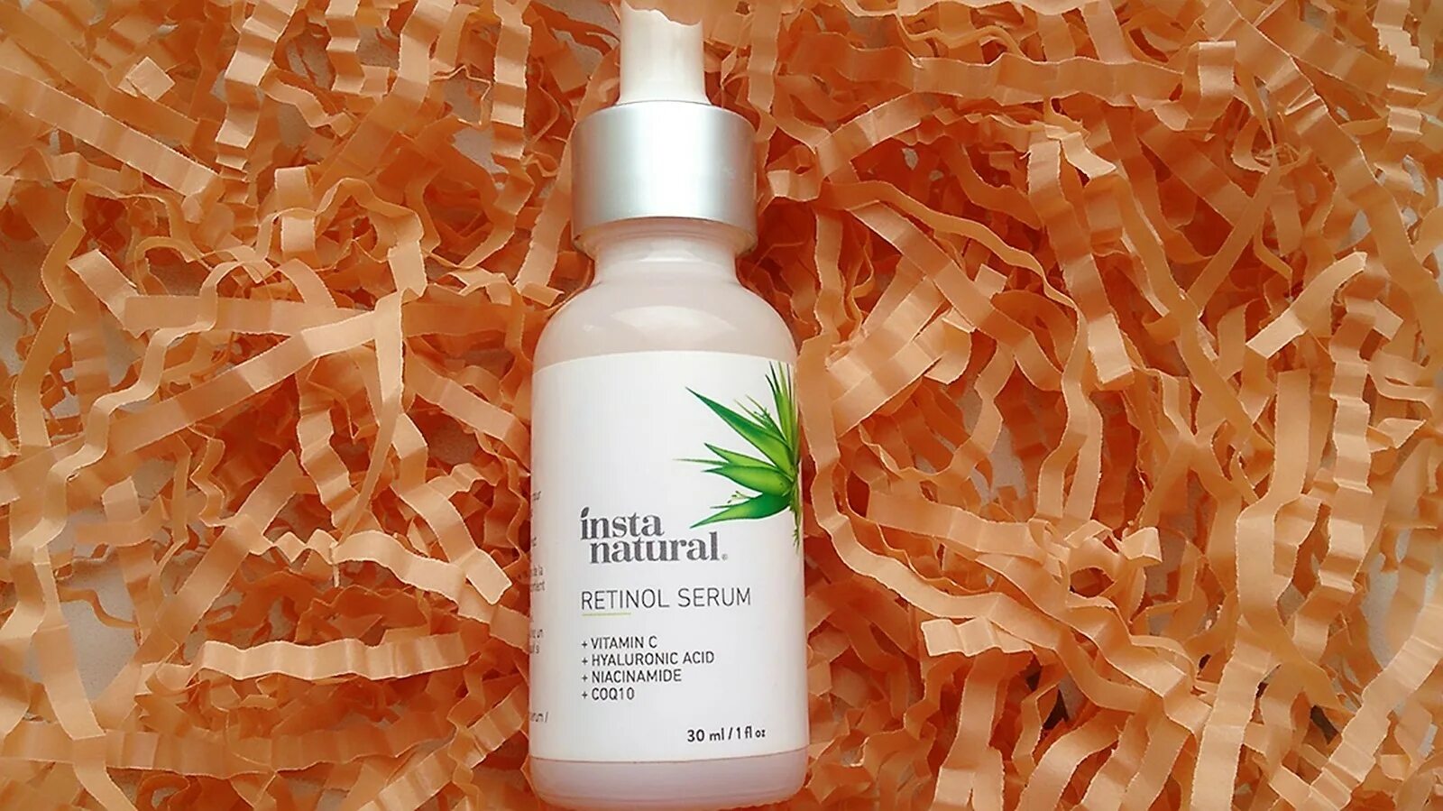 Ретинол для омоложения. Iherb сыворотка. лосьон с ретинолом. insta natural косметика retinol serum. сыворотка для лица с гиалуроновой кислотой с витамином с.