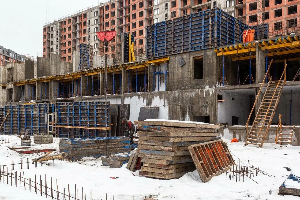 Жк лес новости. ЖК Форест Аквилон. ЖК Forest Аквилон Глухарская ул 31. Forest Аквилон ЖК фото. Форест Аквилон. Ход строительства на Глухарской улице .корпус г.