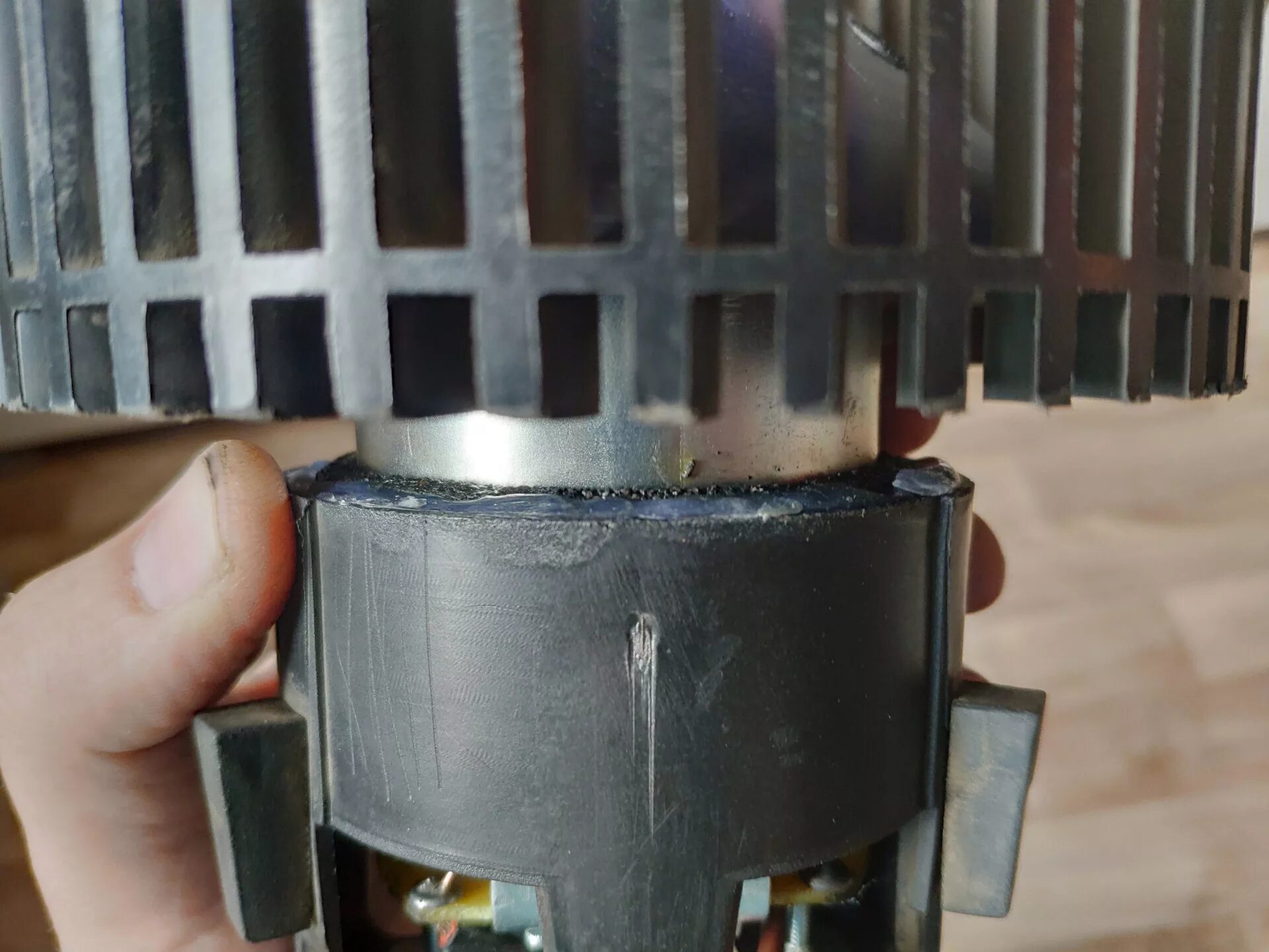 Мотор печки ваз 2108 с корпусом с радиатором. Вентилятор печки 2108 на ваз 2107. Моторчик печки альбеа без кондиционера. Моторчик отопителя ваз классика. Мотор отопителя нива 21214.