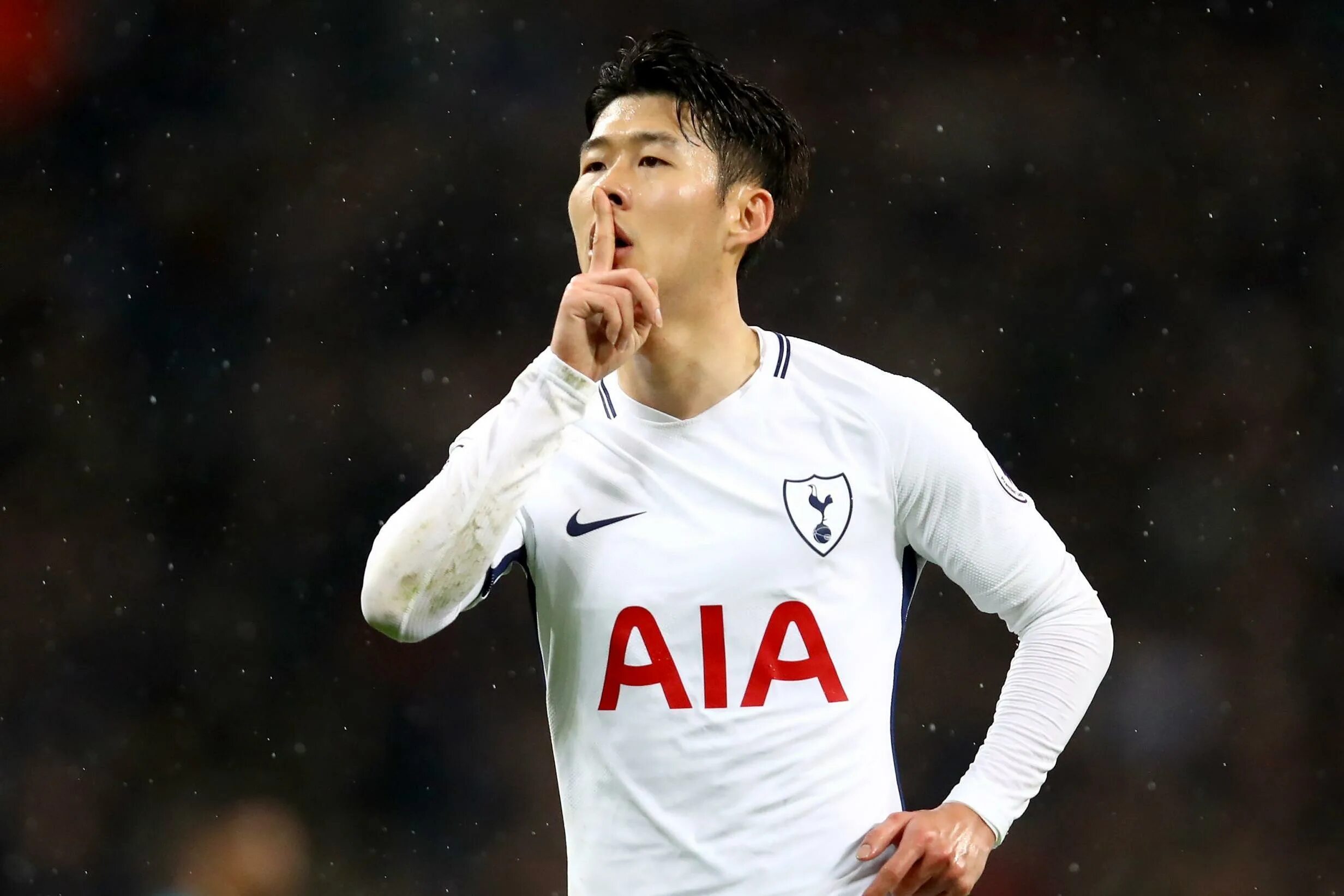 Сон хын мин. Heung min son tottenham. Сон ен мин. Сон ен мин. Красивый портрет сон хын мин футболист.