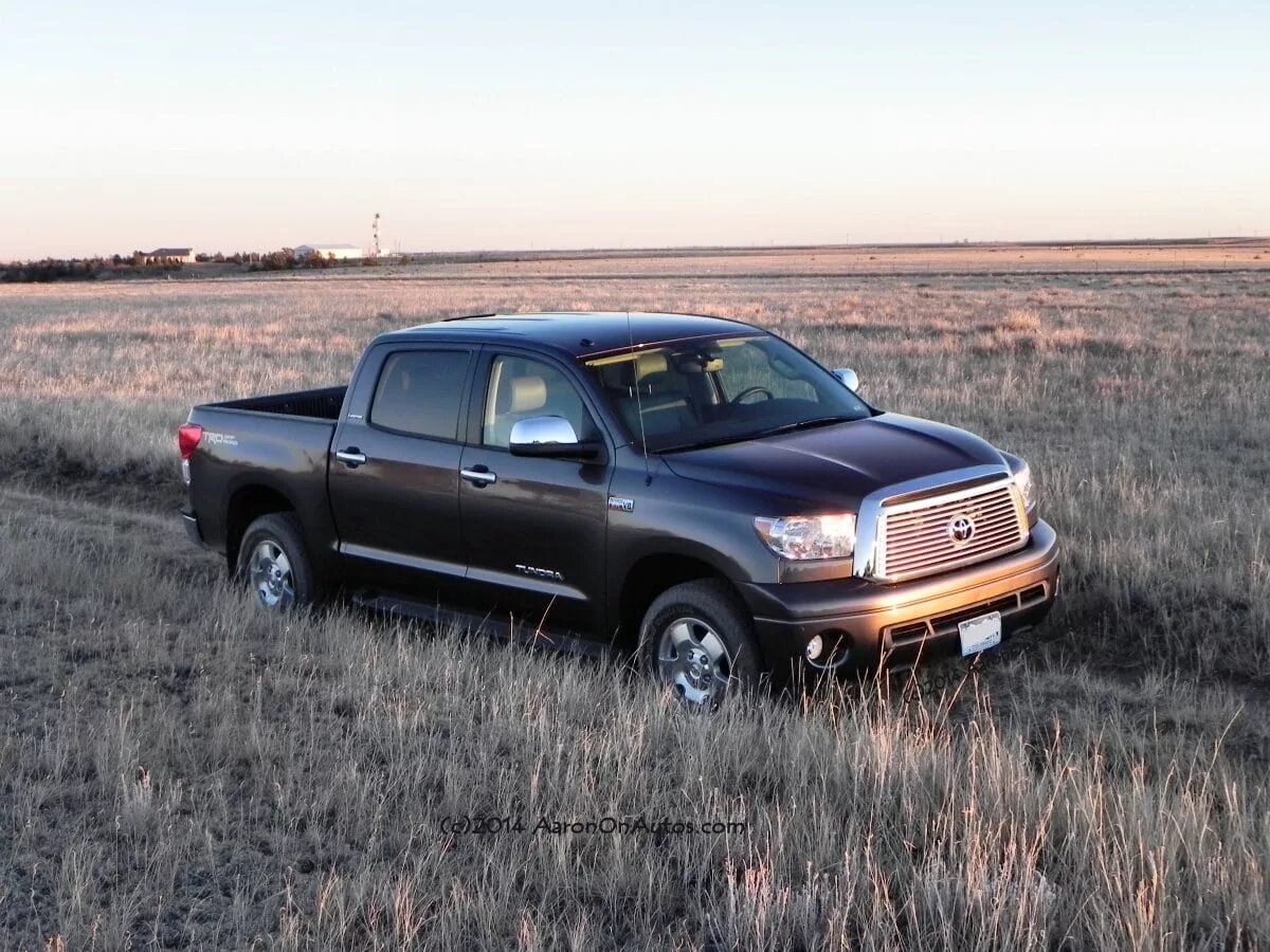 Тойота тундра 2014. Пикап тундра. Toyota Tundra off Road TRD. Тундра пикап турист. Тундра обзоры