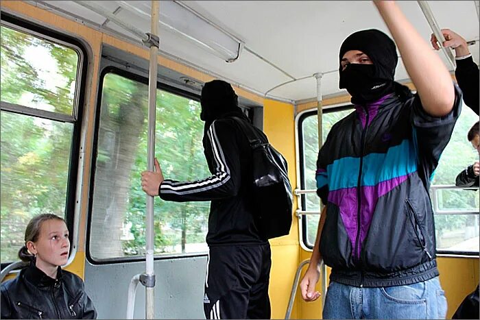 Пацан в метро. Белый вагон. Format 18 операция белый вагон. Format 18 операция белый вагон. Белый вагон тесак.