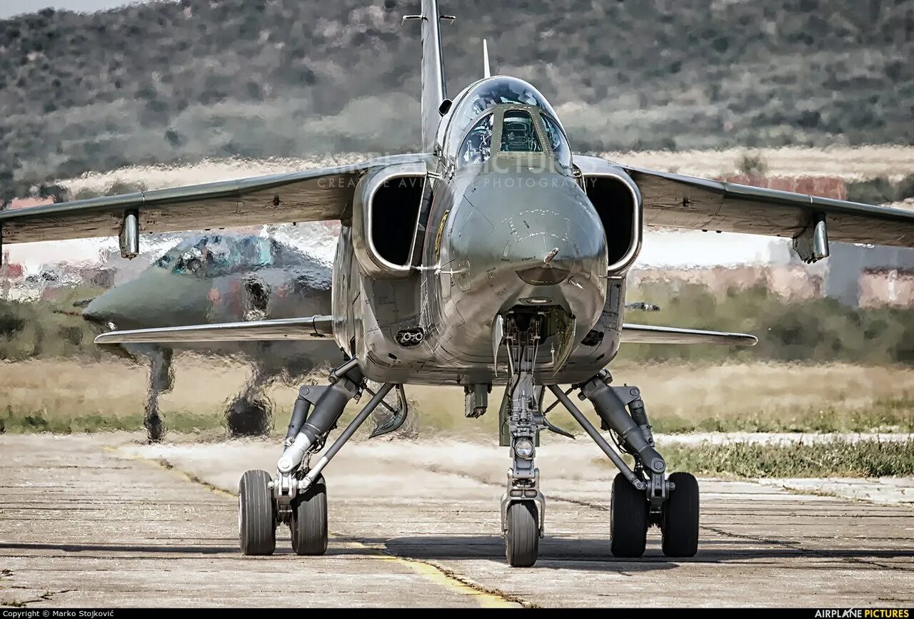 Iar 93b. Iar-93 румынский самолёт. j 22 самолёт. орао. j-22.