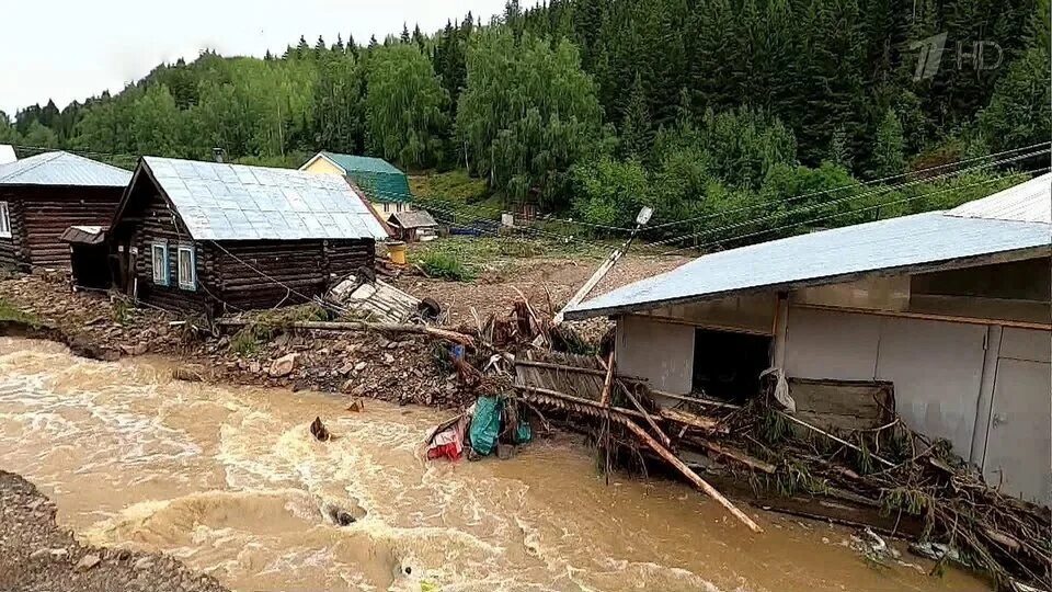 Китай смыло водой. Наводнение в екатеринбурге сегодня последние новости. Где на урале наводнение. Потоп верхняя салда. Паводки в уральском округе.