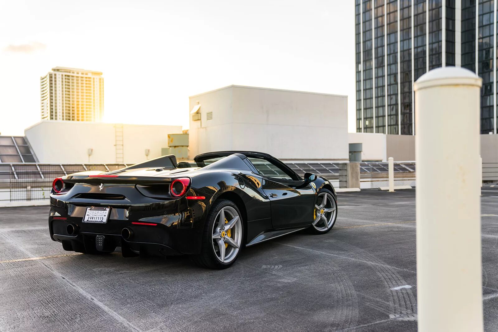488 спайдер. Ferrari 488 spider. ferrari 488 gtb black.