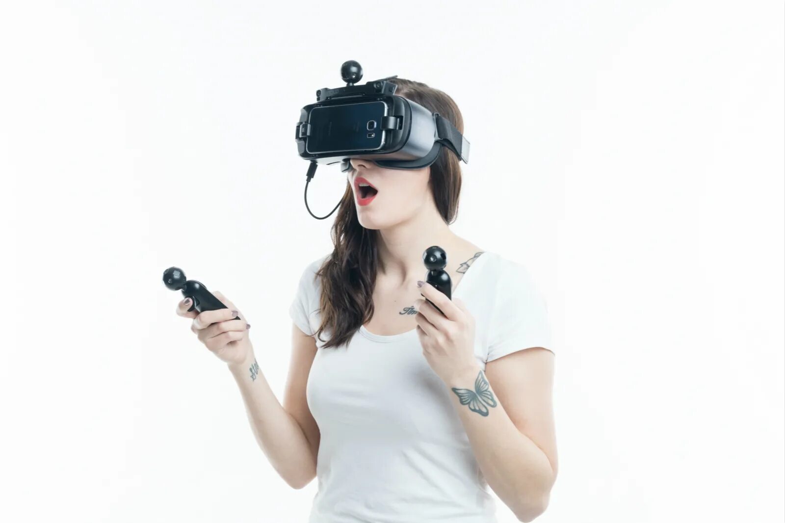 Сайты виар. VR Hanna 360. Steam VR очки. VR-шлем Nolo Sonic. Девушка в шлеме виртуальной реальности.