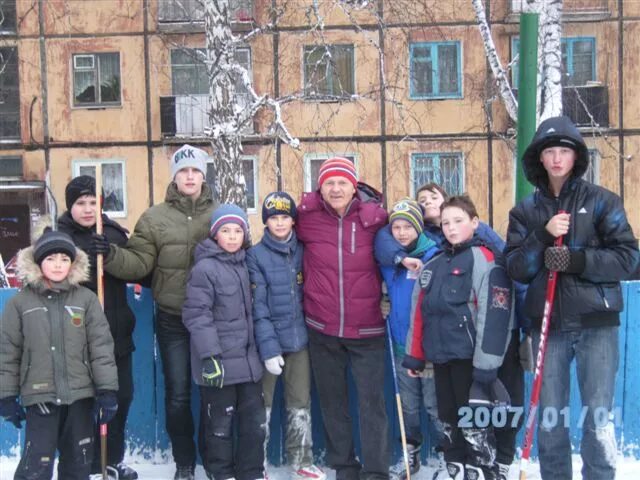 каток снежинка прокопьевск. каток в парке пушкина в юрге. юрга каток. каток в парк пушкина город юрга. юрга спортзал темп.