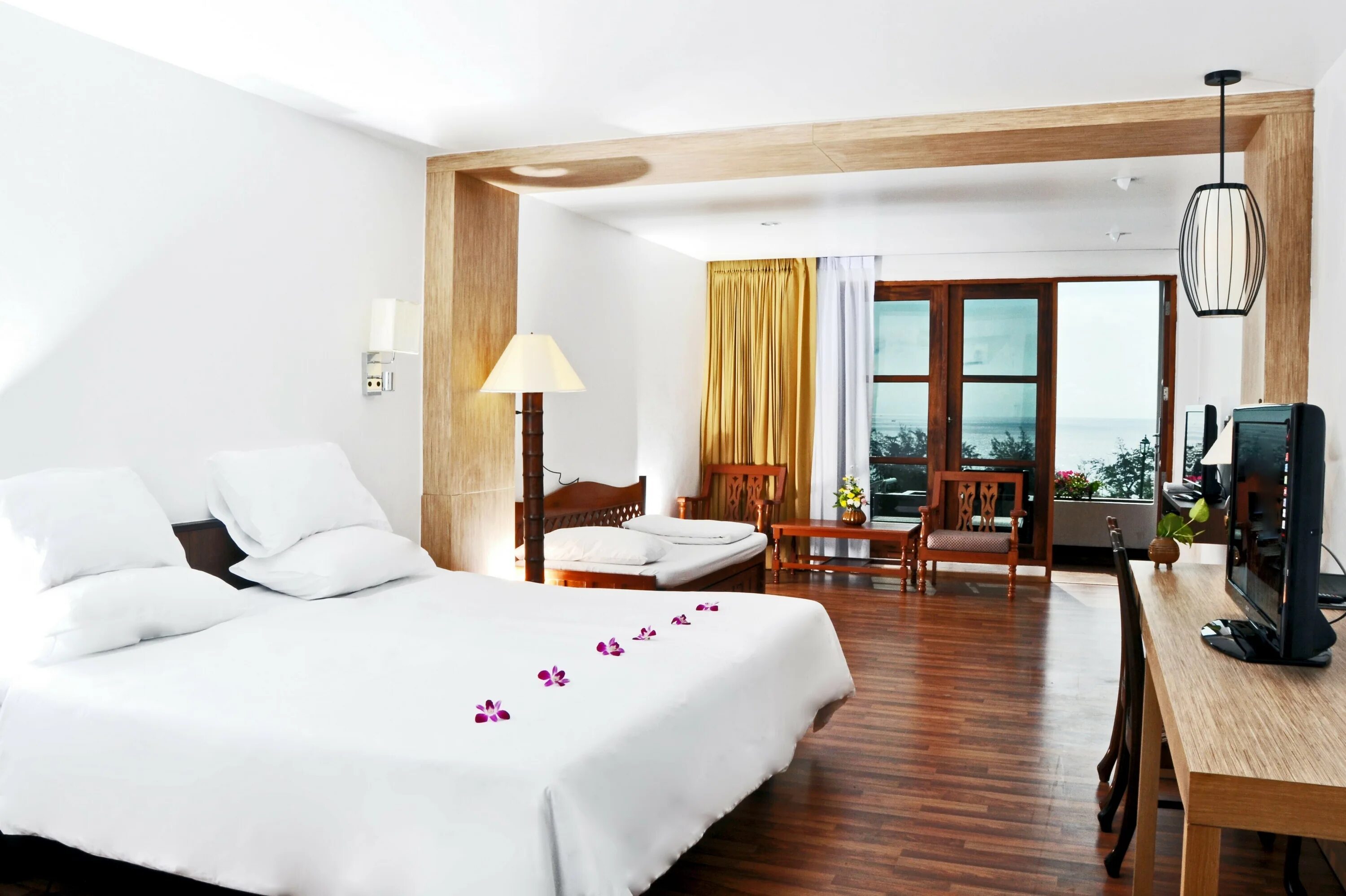 Best western phuket 4. Бест вестерн океан резорт пхукет. best western phuket отель. best western phuket ocean resort 3*. бест вестерн пхукет карон.
