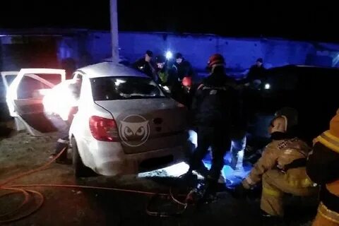 Около 21