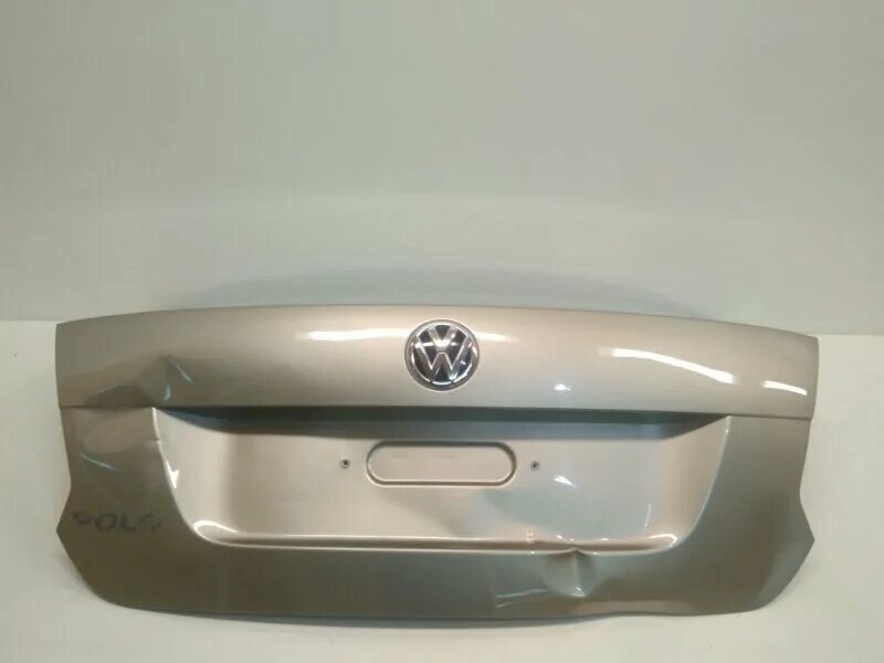 Фольксваген поло задний багажник. Vw polo 2021 крышка багажника. Polo volkswagen крышка багажника. Фольксваген поло задний багажник. Задняя крышка багажника фольксваген поло 2012г.
