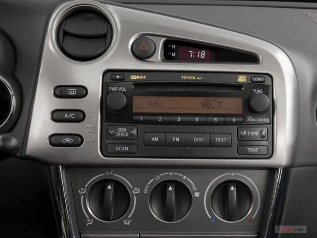 Тойота матрикс 2002 магнитола. Штатная магнитола тойота матрикс 2003. Магнитола тойота матрикс 2003. Автомагнитола тойота матрикс. Тойота матрикс 2002 магнитола.