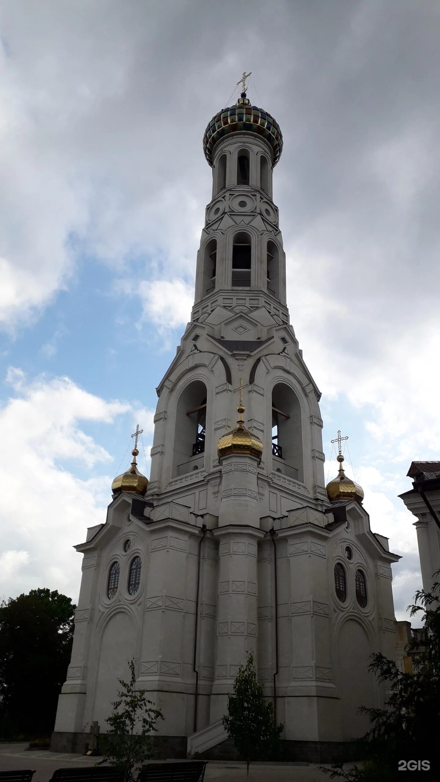 Иконостас и убранство Храма в честь иконы Божией Матери "Нечаянная Радость" в по