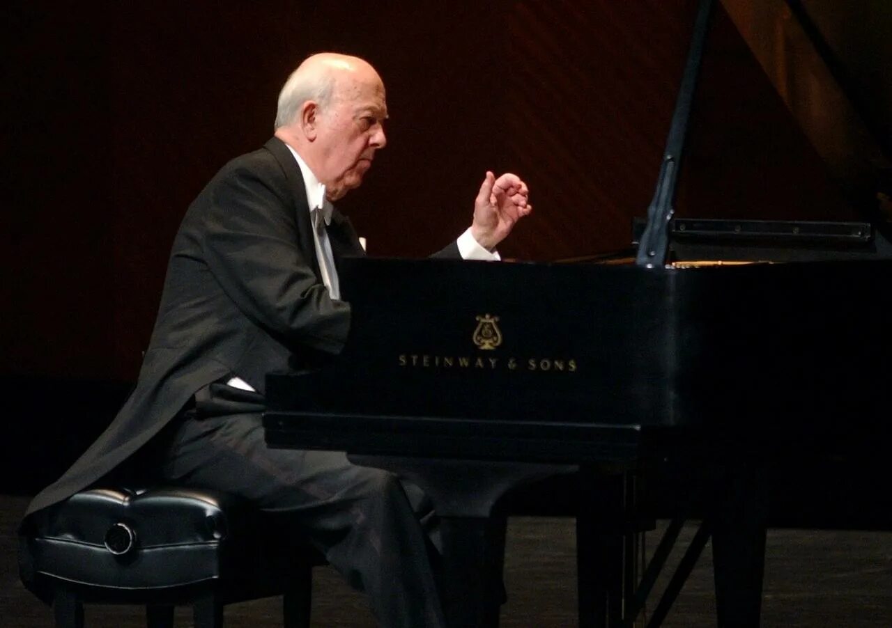 Конкурс на лучшее исполнение гимна рф в школе. Песня осенний лист витас. Лучшее исполнение. Песня осенний лист витас. Министерство культуры ссср группа.