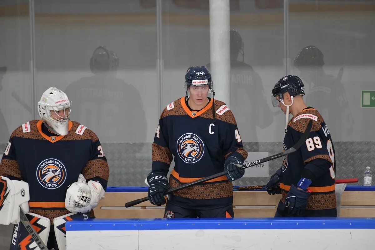 южный урал игры 2023 2024. логотипы вхл 2023. ижсталь торос июль 2023. торонто мейпл лифс вашингтон кэпиталз 15 апреля. южный урал игры 2023 2024.