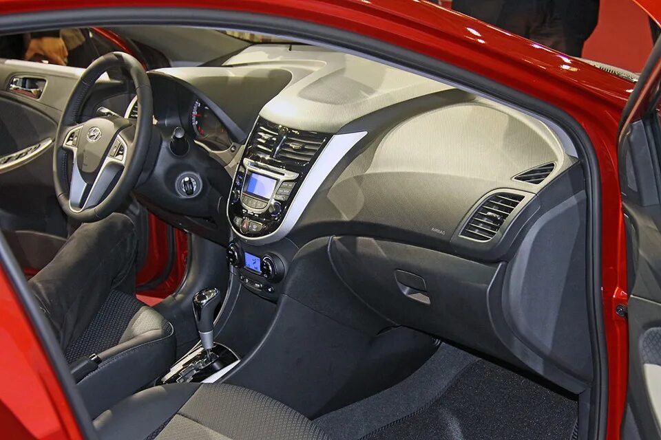 Hyundai solaris 2015 салон. Hyundai solaris 2012 хэтчбек салон. Hyundai solaris 2015 салон. Hyundai solaris 1 салон. Hyundai solaris 2014 салон.