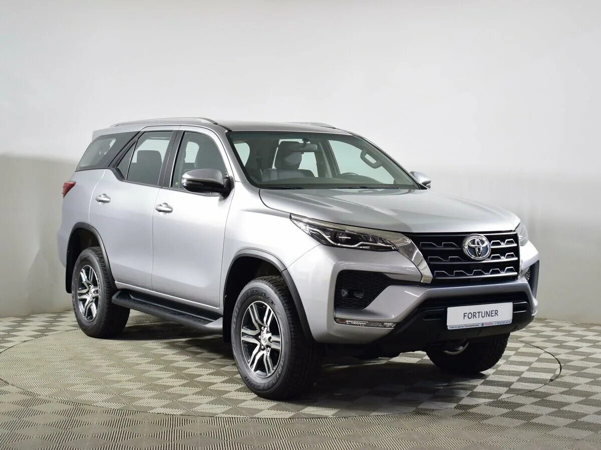 Toyota fortuner 2022. 7 автомат бензин. 7 автомат бензин. Тойота фортунер 2020 года. Тойота внедорожник 2022.