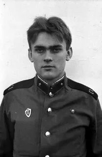 Найти сослуживцев в одноклассниках