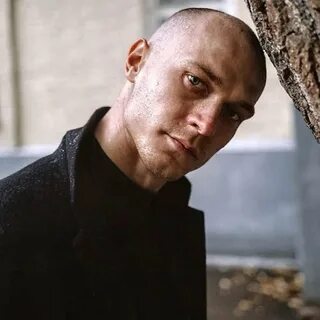 Юра актер