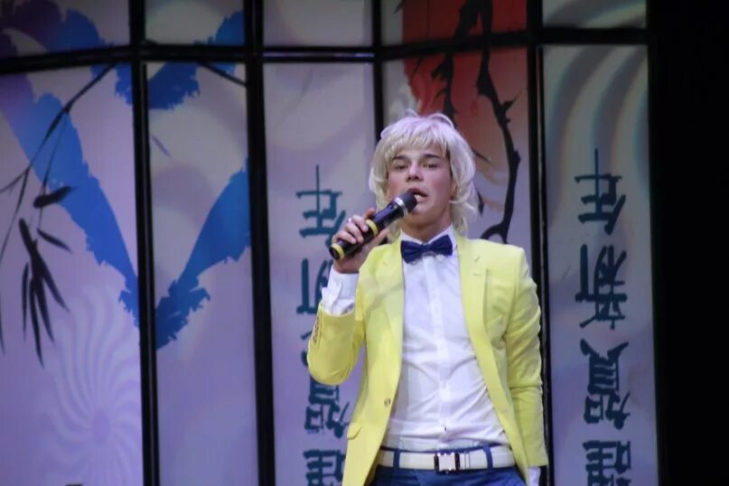 Пародист баскова. Пародия на баскова шарманка на зоне. Премия муз тв 2006 басков. Коля басков пародия. Пародия на баскова.