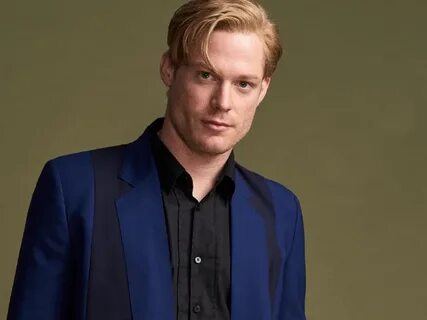Сам актер