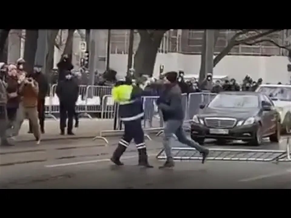 Ударил в упор. Ударил в упор
