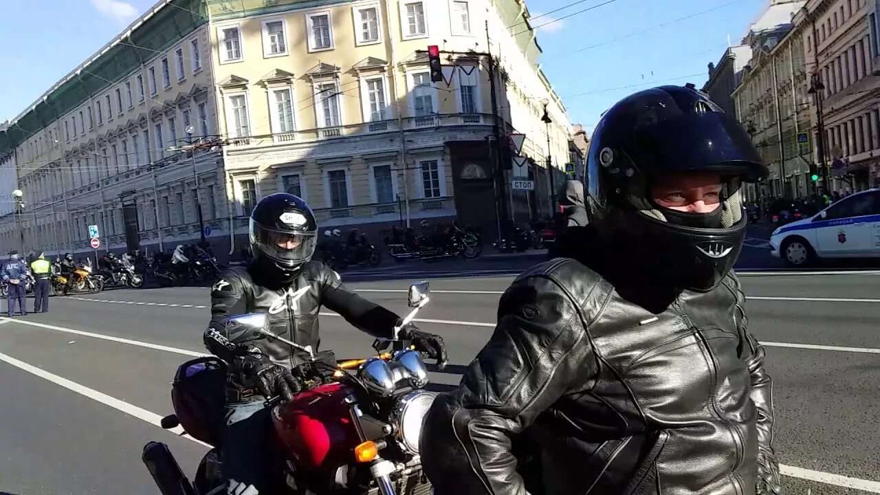 Открытие мотосезона спб. Байкеры санкт-петербурга 2022. Байкеры на дворцовой 2021. Закрытие мотосезона 2022 спб. Мотопробег питер.