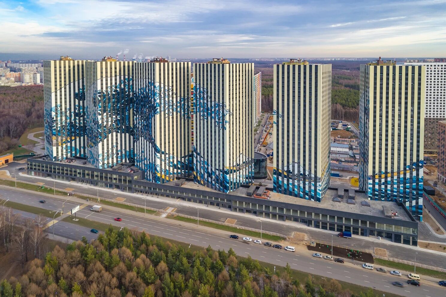 Жк эталон бутово. Эталон сити дети мигрантов. Эталон сити башни токио. Жк эталон южное бутово. Старокрымская улица, владение 13.