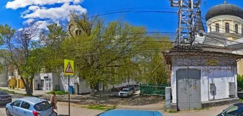 Вокруг бывшего здания Меджлиса* в Симферополе "выросли" строительные леса. По ин