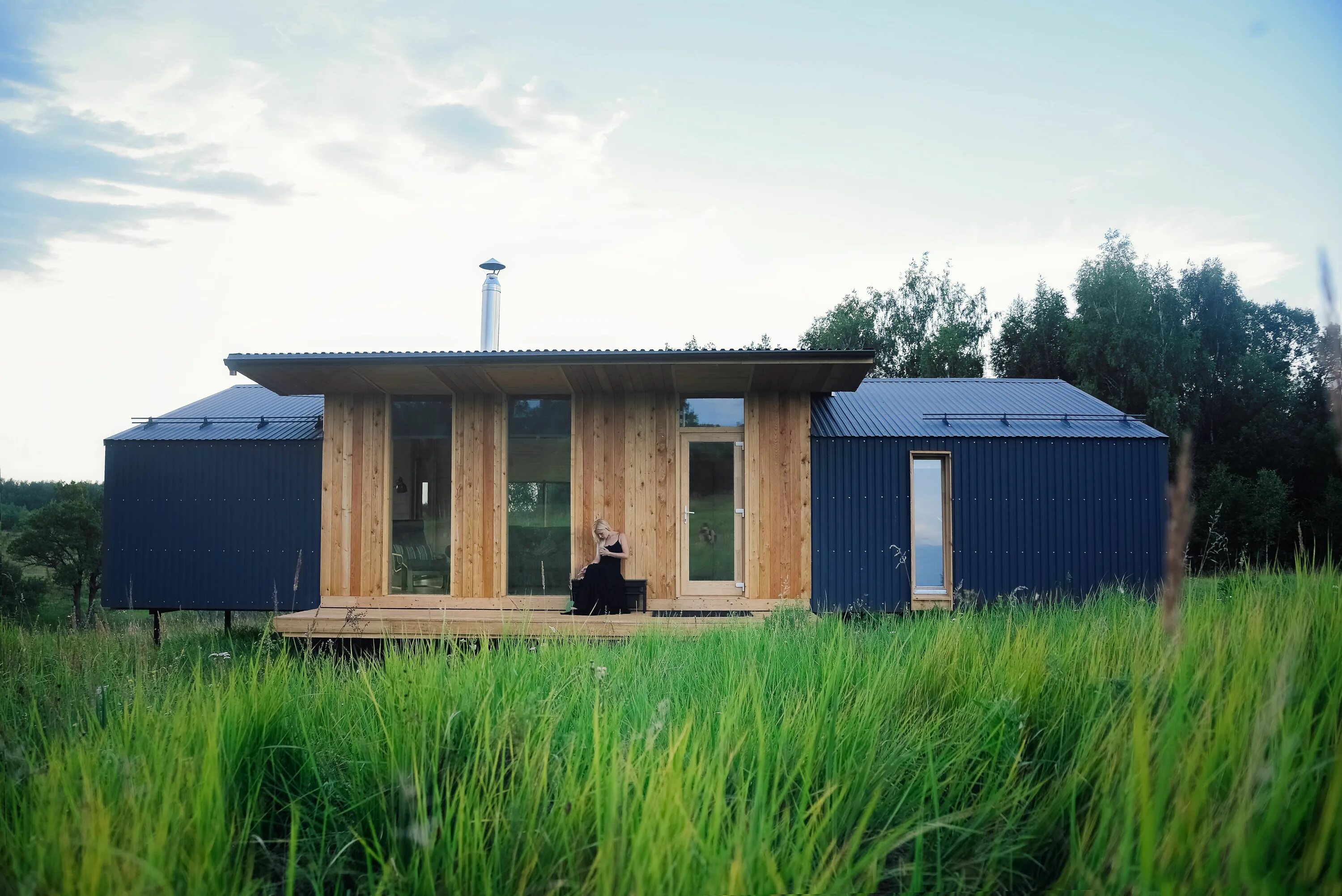 Хозблок в стиле дубльдом. Скаут хаус дубльдом. Модульный дом дубльдом. Мини сарай для дачи. Dubldom сарай 23.