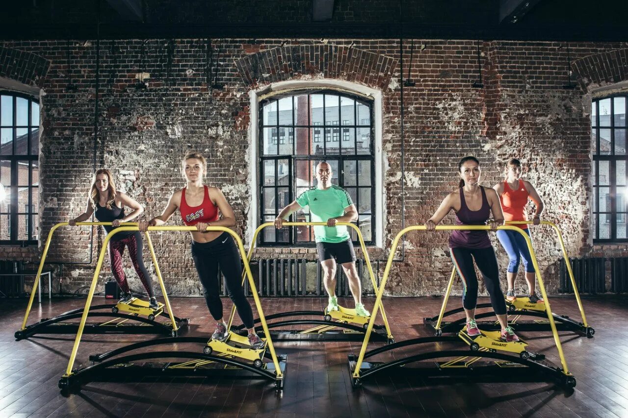 Ve fit. Slide fit тренажер. слайд тренировка. слайд фитнес тренировка. слайд фит тренажер.
