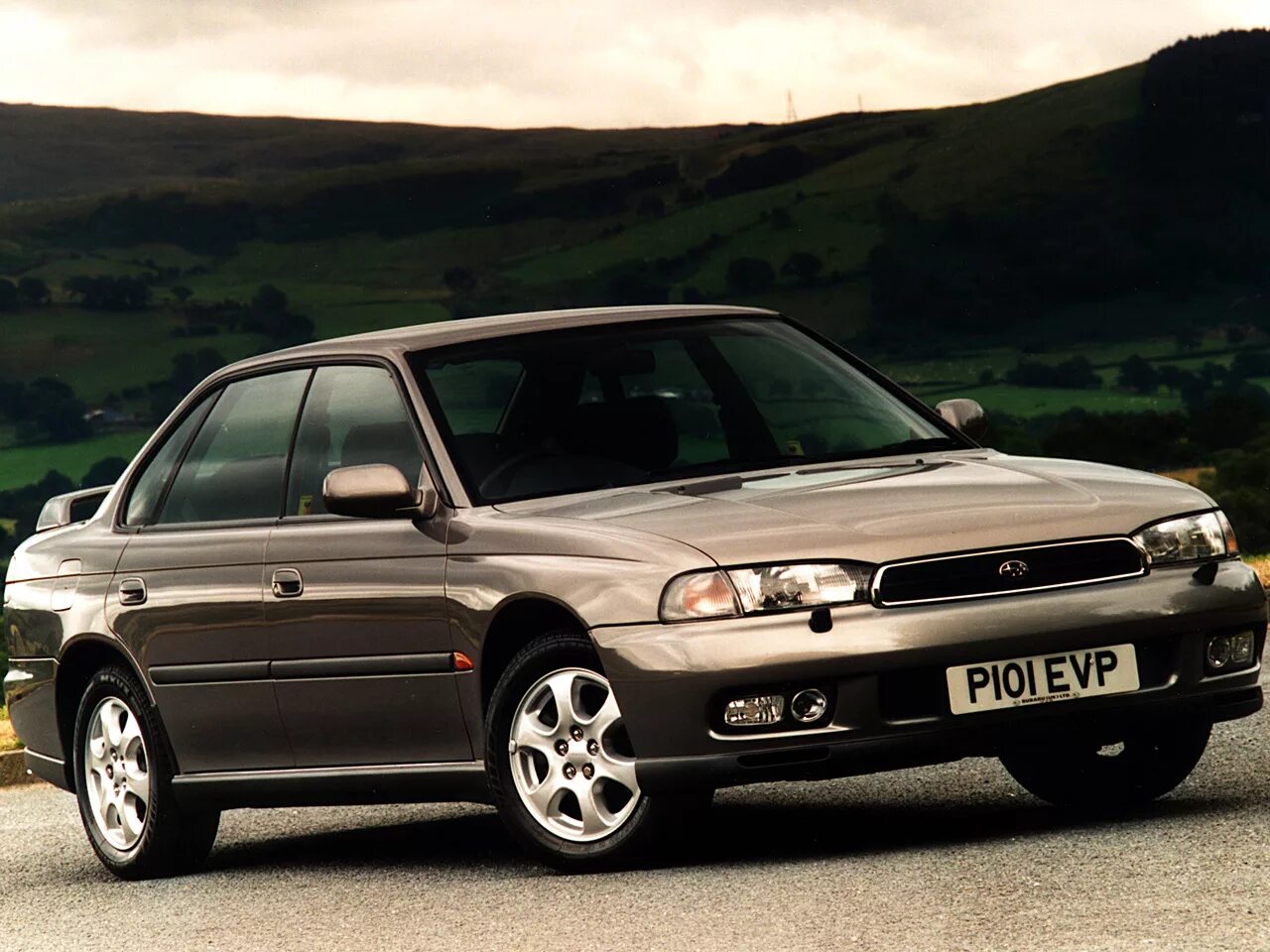 Subaru legacy 2.5. Subaru Legacy 2. Subaru Legacy седан 1994. Subaru Legacy 2 поколение седан. Subaru Legacy II 1994.