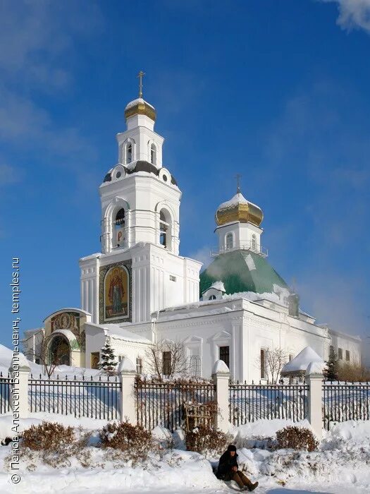 Преображенский храм в екатеринбурге. Храм преображения господня в екатеринбурге. Преображенский храм в екатеринбурге. Преображенская церковь (екатеринбург). Храм преображения уктус.