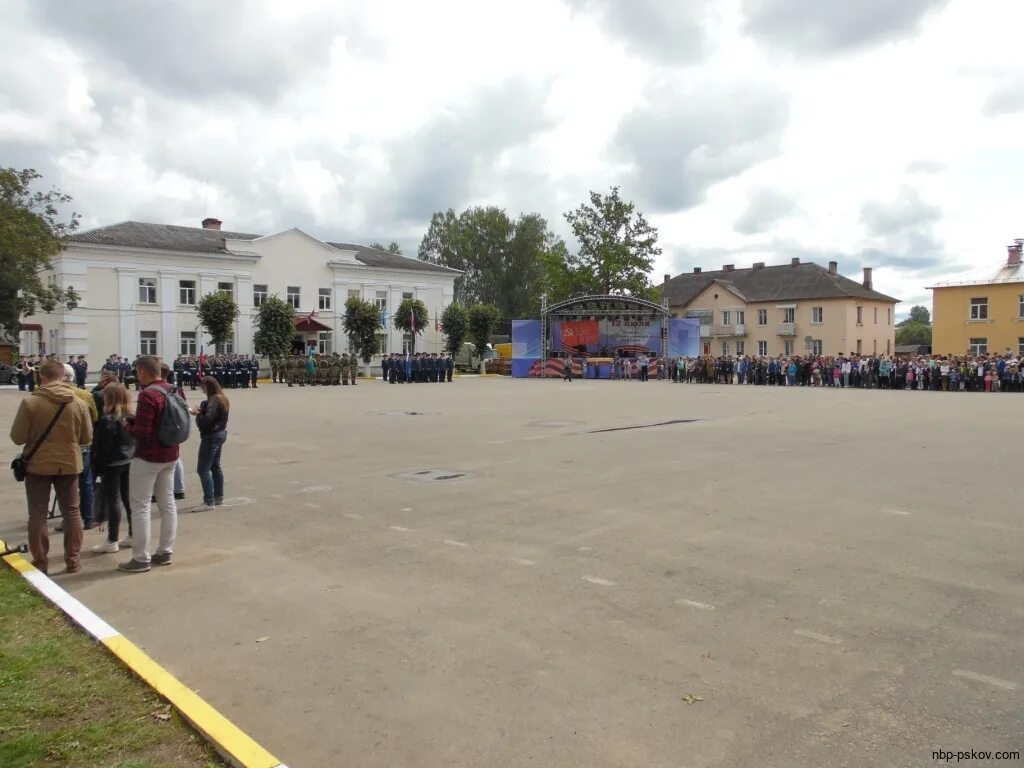 праздник на руси поднятие гири, перетягивание каната. погода в идрице по опочке. погода в идрице по опочке. посёлок идрица себежский район. мемориальный комплекс идрица.