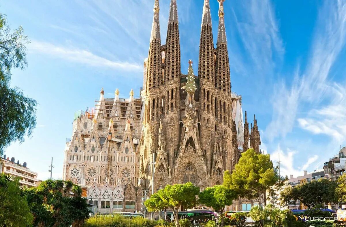 Испания Sagrada familia. Храм Святого семейства Барселона Испания.