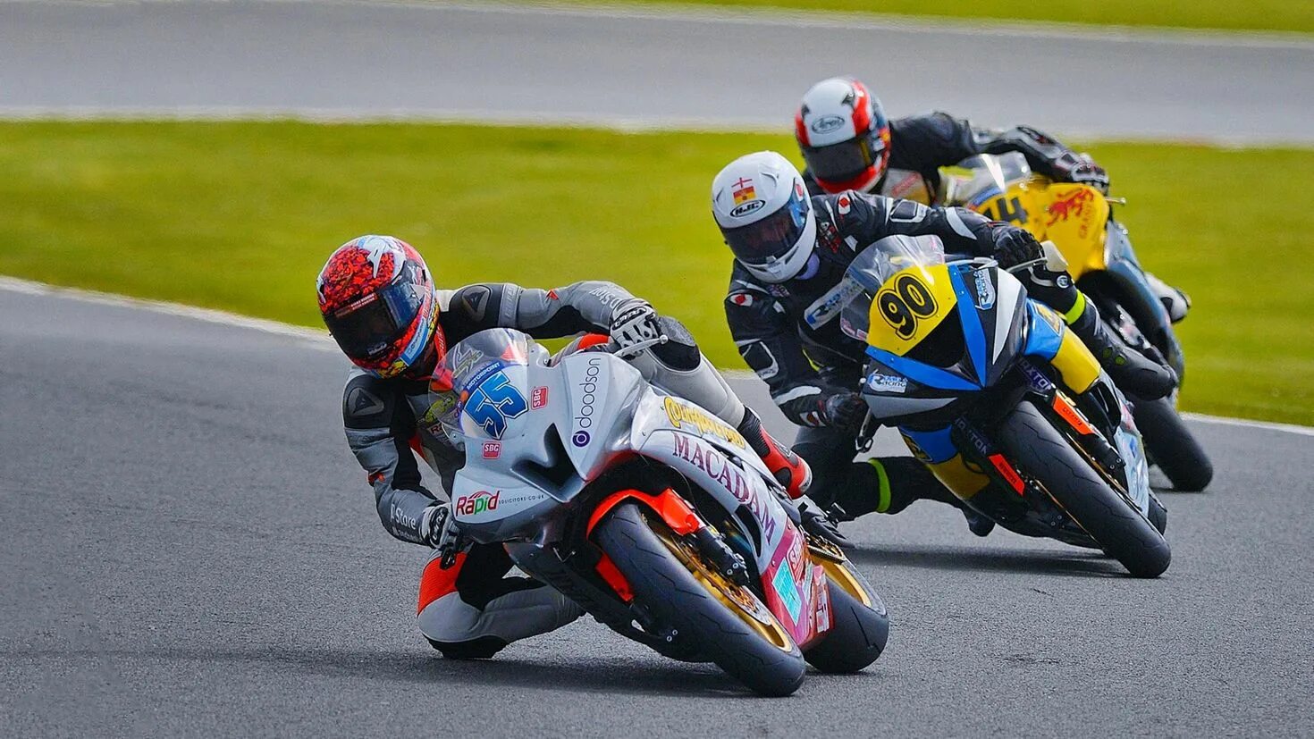 Motogp xbox one. Мотоциклист на треке. Трек мотоциклетный гоночный. Мотоцикл racing. Супербайк гонка сузуки.