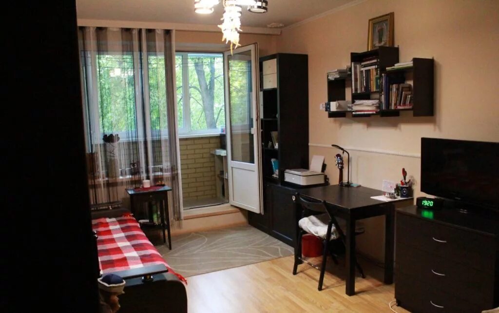 Где продается комната. Продается комната. продам комнату. комната в москве.