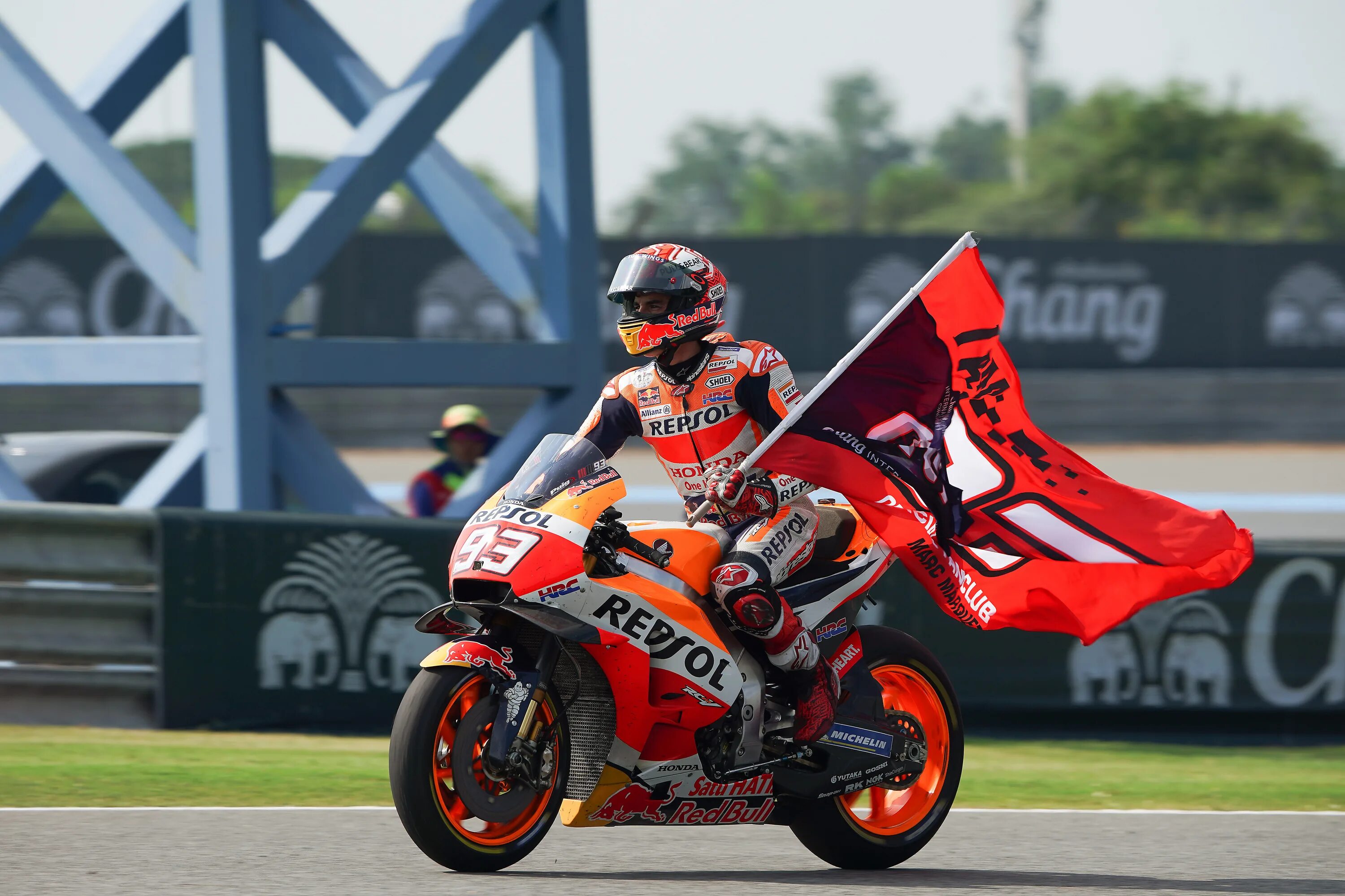 Брат маркес. Брат маркес. Марком маркесом. Lenox маркес. Марком маркесом.