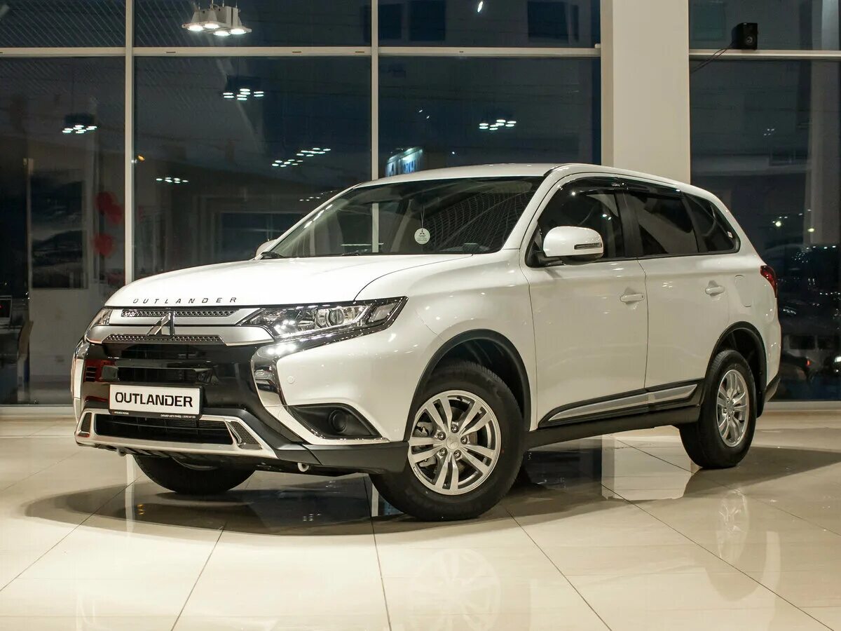 Mitsubishi Outlander 2019. Мицубиси Аутлендер 2019. Новый Митсубиси Аутлендер 2019. Митсубиси Аутлендер 2019 белый. Купить митсубиси аутлендер 2019