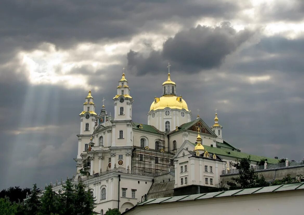 Святая почаевская лавра. Свято-Успенская Почаевская Лавра. Свято Успенский Почаевский монастырь.