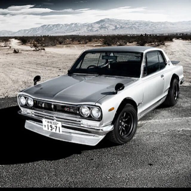 Nissan skyline 1 поколение. Nissan skyline r30. Nissan skyline gtr 1970. Nissan skyline 2000gt x. Первый скайлайн.