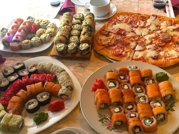 Роллы чайковский. Джамбо ролл. Суши шик. Красивые роллы. Роллы алчевск.