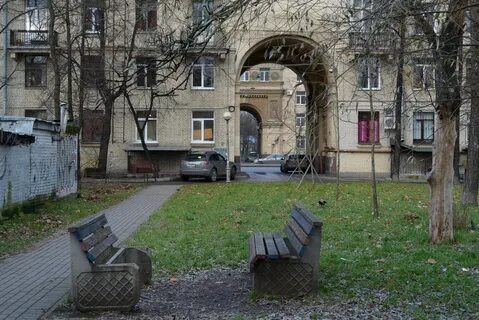 Опустели дворы