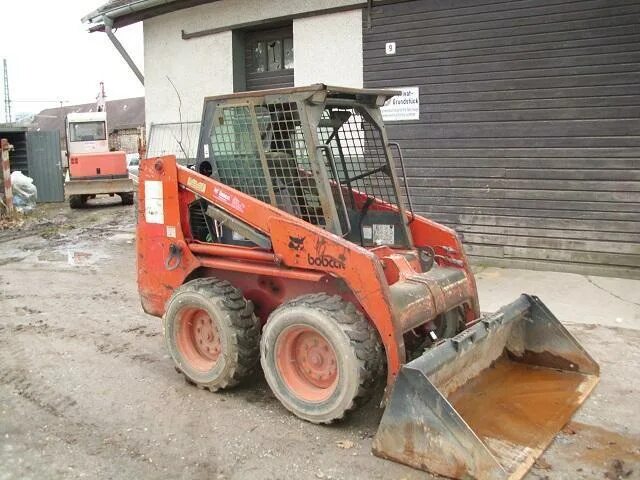 Бобкэт купить б у. Погрузчик Bobcat s130. Минипогрузчика Bobcat s175h. Мини-погрузчик Bobcat s70. Bobcat 220.